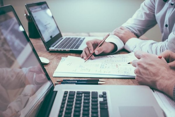 How to Navigate UK Employment Law When Implementing Workplace Automation?