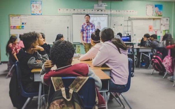 How to Foster Creativity and Innovation in UK's Primary Education?